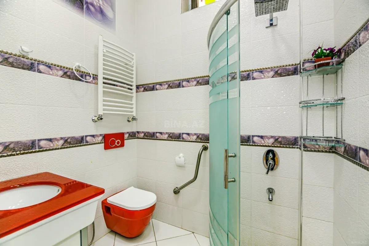 Kirayə verilir 6 otaqlı həyət evi 250 m²