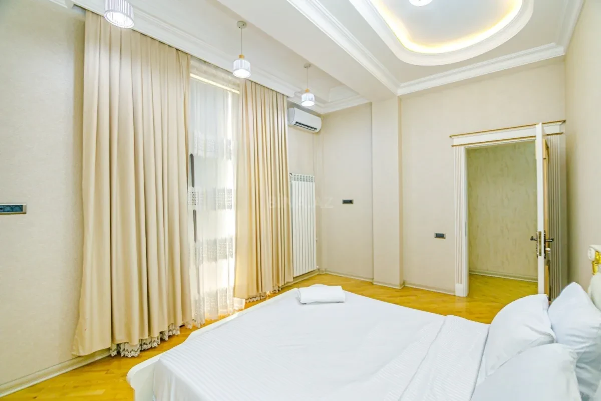 Kirayə verilir 6 otaqlı həyət evi 250 m²