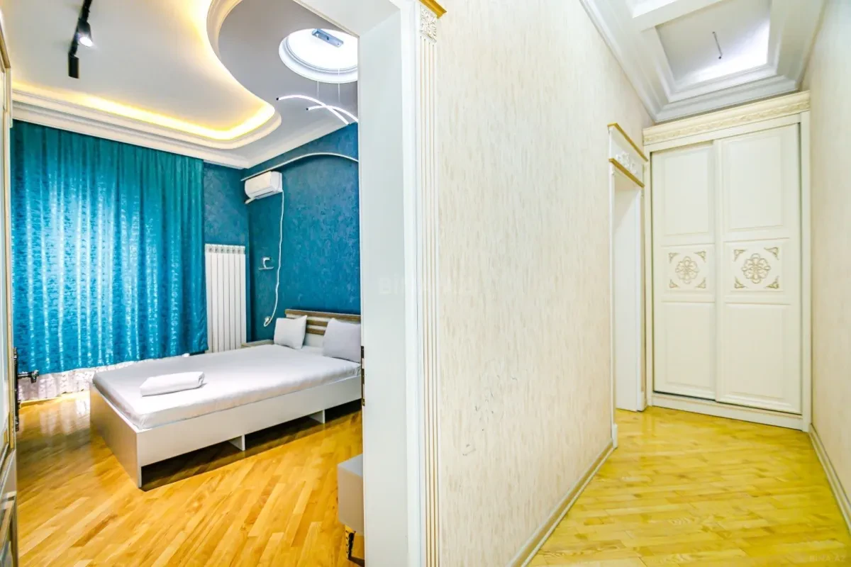 Kirayə verilir 6 otaqlı həyət evi 250 m²