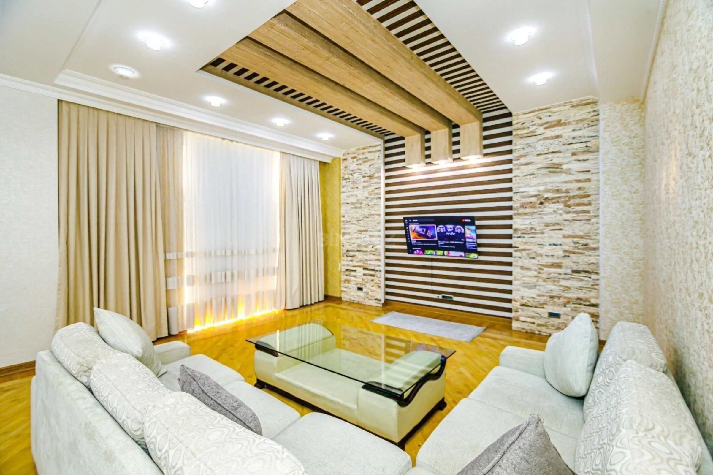 Kirayə verilir 6 otaqlı həyət evi 250 m²