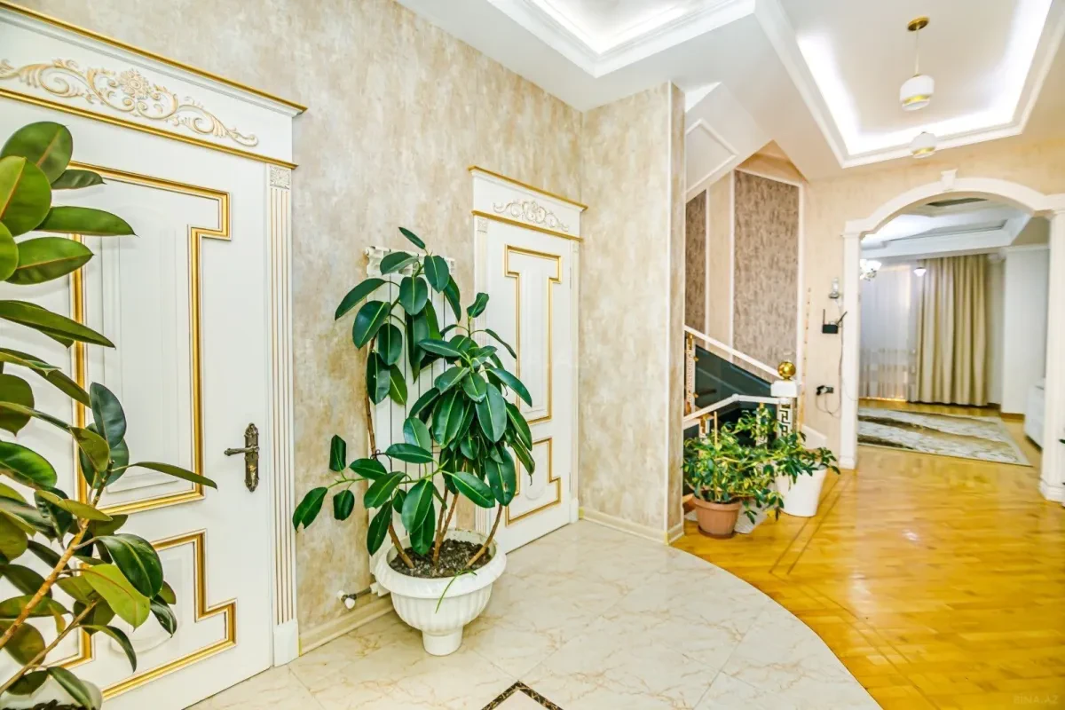 Kirayə verilir 6 otaqlı həyət evi 250 m²