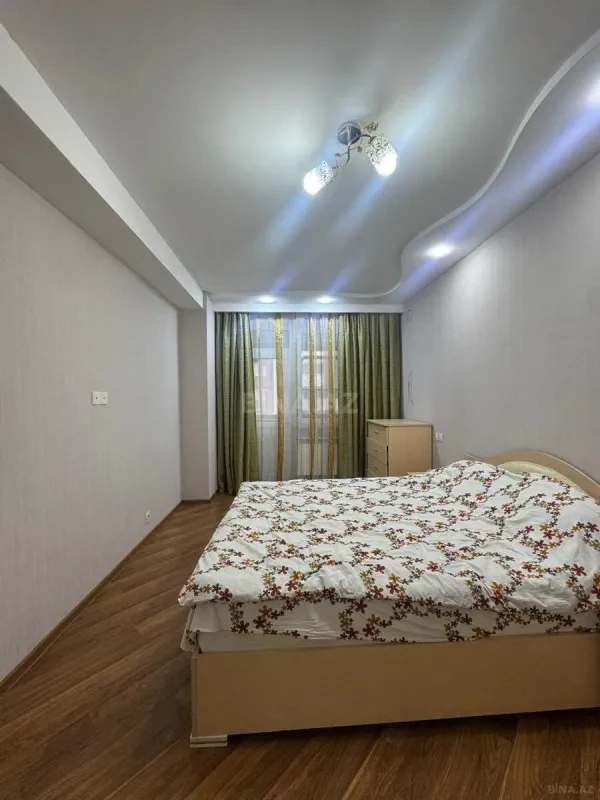 Satılır 2 otaqlı mənzil 70 m²