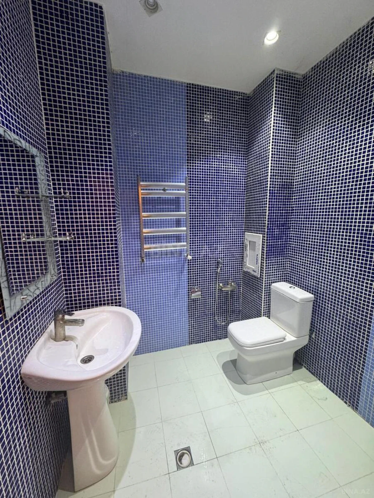 Satılır 2 otaqlı mənzil 58 m²