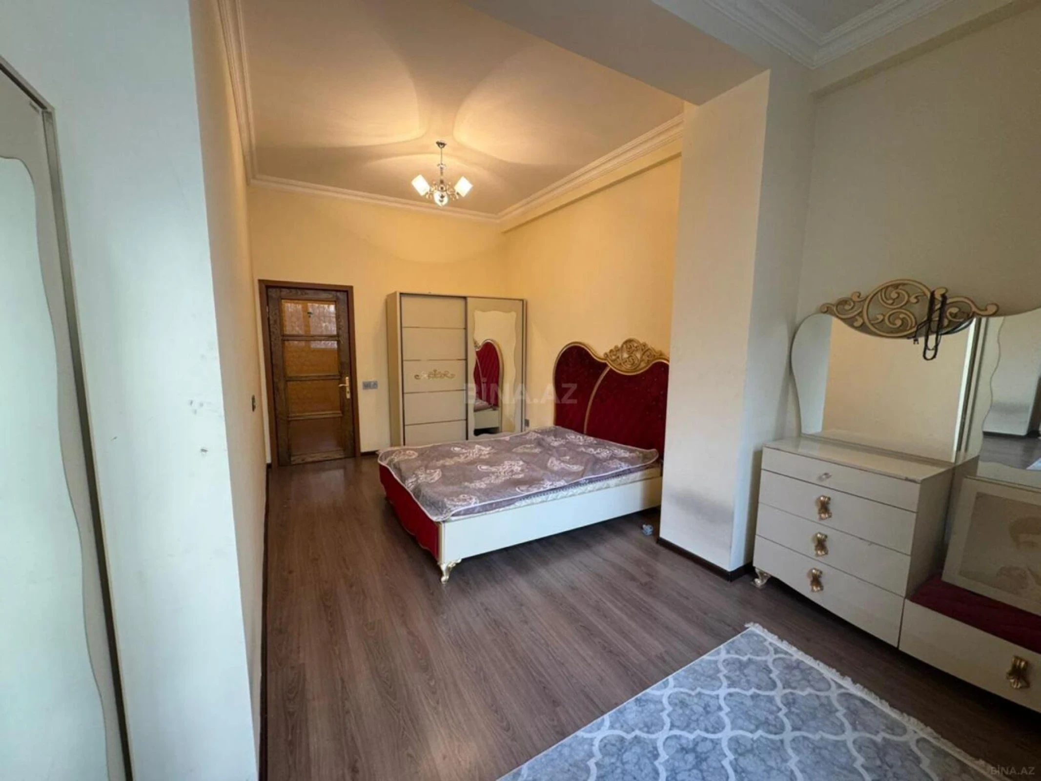 Satılır 2 otaqlı mənzil 58 m²