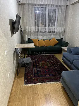 Kirayə verilir 2 otaqlı mənzil 60 m²