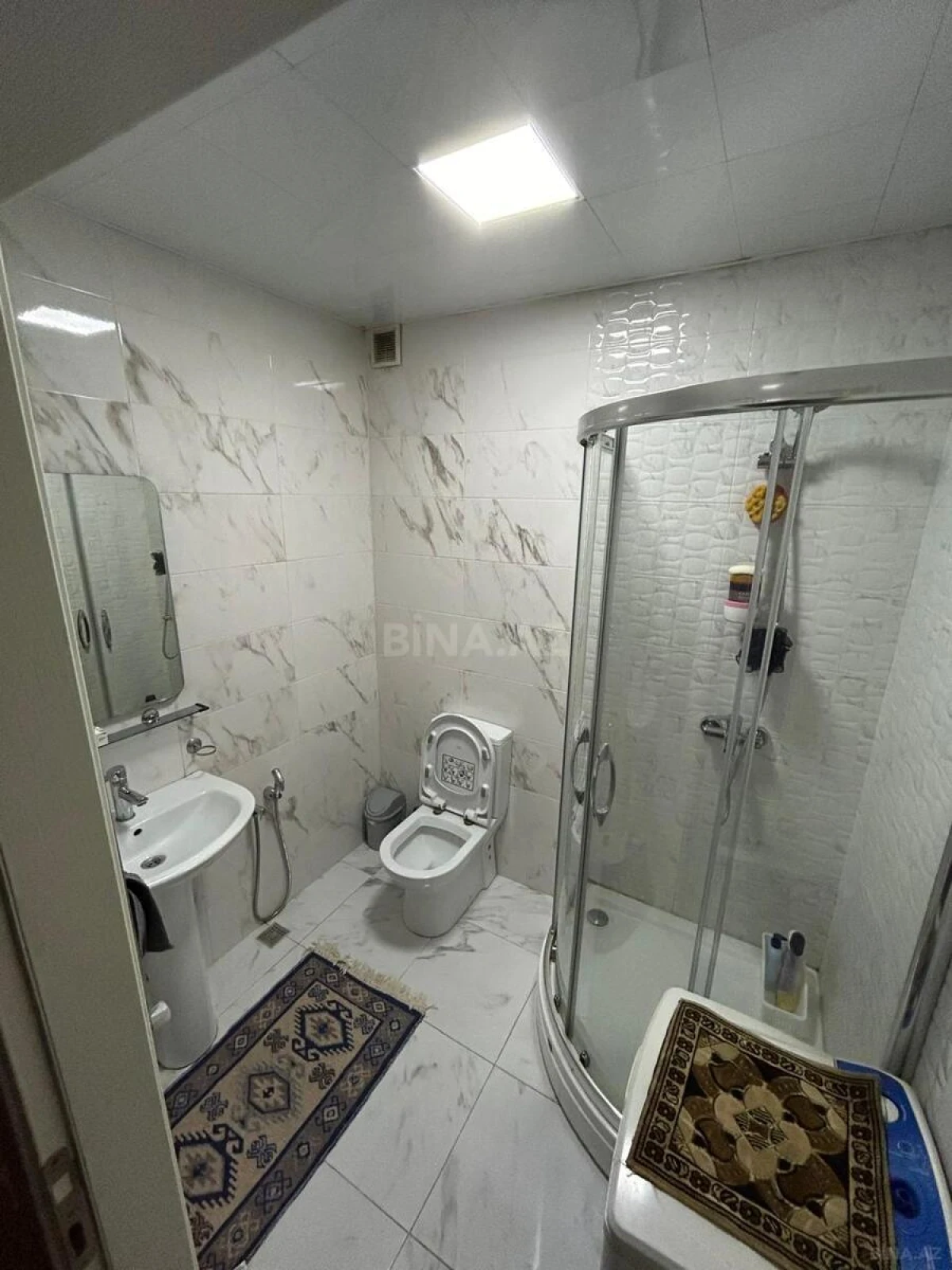 Kirayə verilir 2 otaqlı mənzil 60 m²