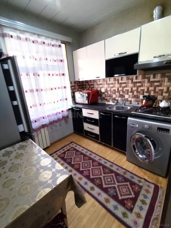 Kirayə verilir 2 otaqlı mənzil 65 m²