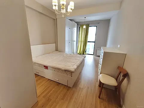Satılır 2 otaqlı mənzil 97 m²