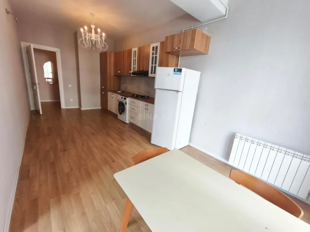 Satılır 2 otaqlı mənzil 97 m²
