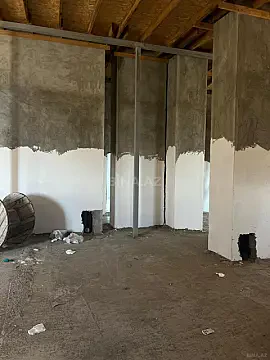 Satılır 2 otaqlı mənzil 82 m²