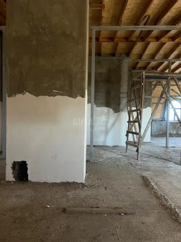 Satılır 2 otaqlı mənzil 82 m²