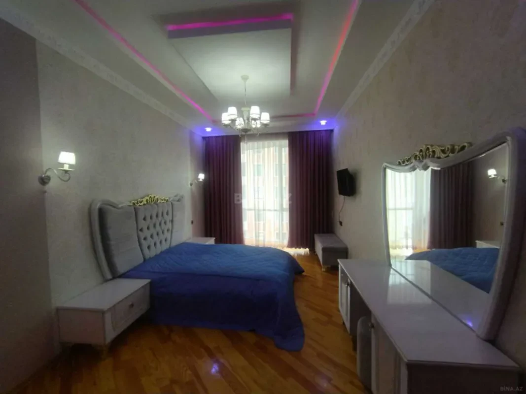 Kirayə verilir 3 otaqlı mənzil 160 m²