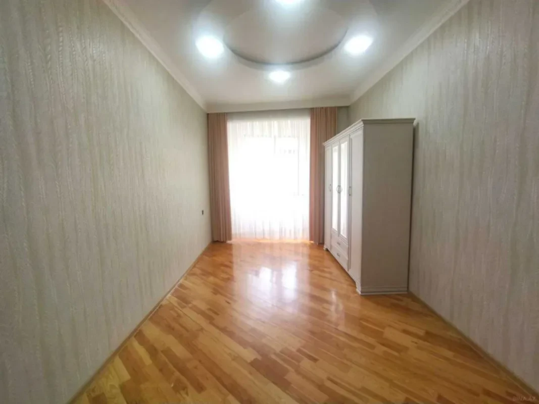 Kirayə verilir 3 otaqlı mənzil 160 m²