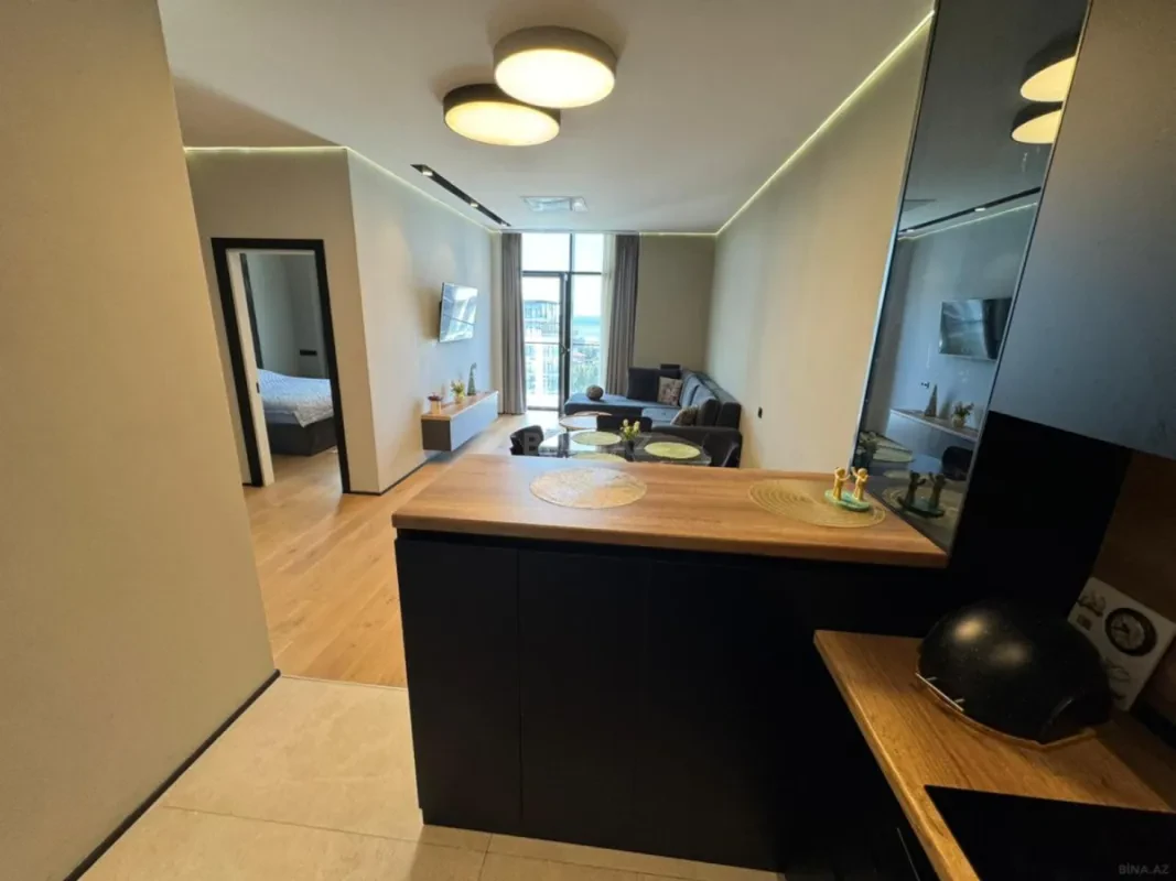 Kirayə verilir 2 otaqlı mənzil 77 m²