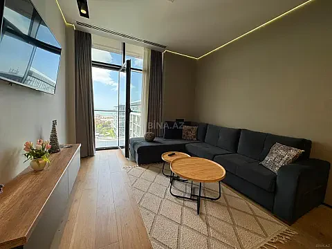 Kirayə verilir 2 otaqlı mənzil 77 m²