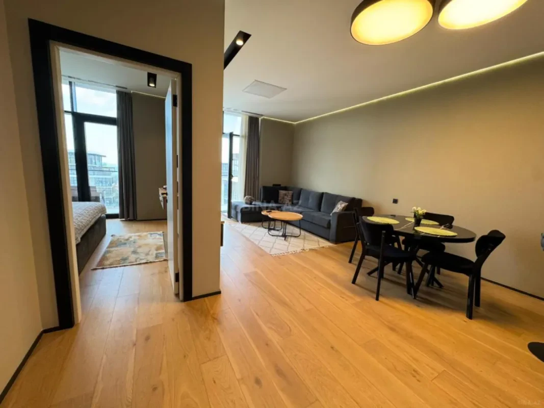 Kirayə verilir 2 otaqlı mənzil 77 m²