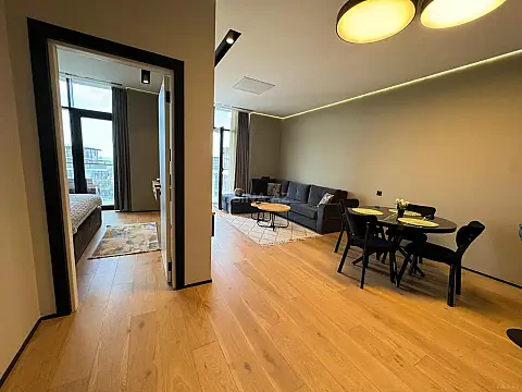 Kirayə verilir 2 otaqlı mənzil 77 m²