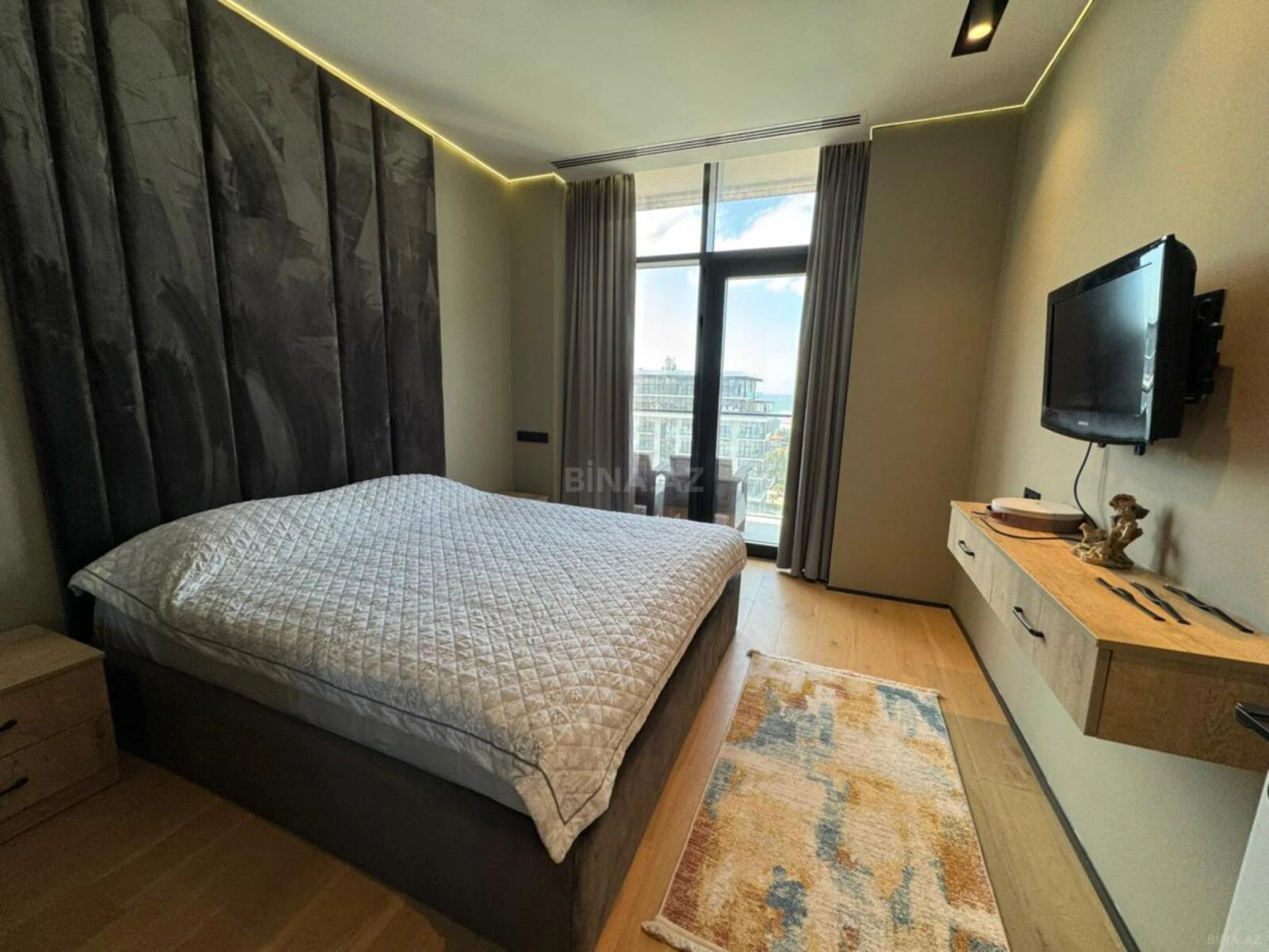 Kirayə verilir 2 otaqlı mənzil 77 m²