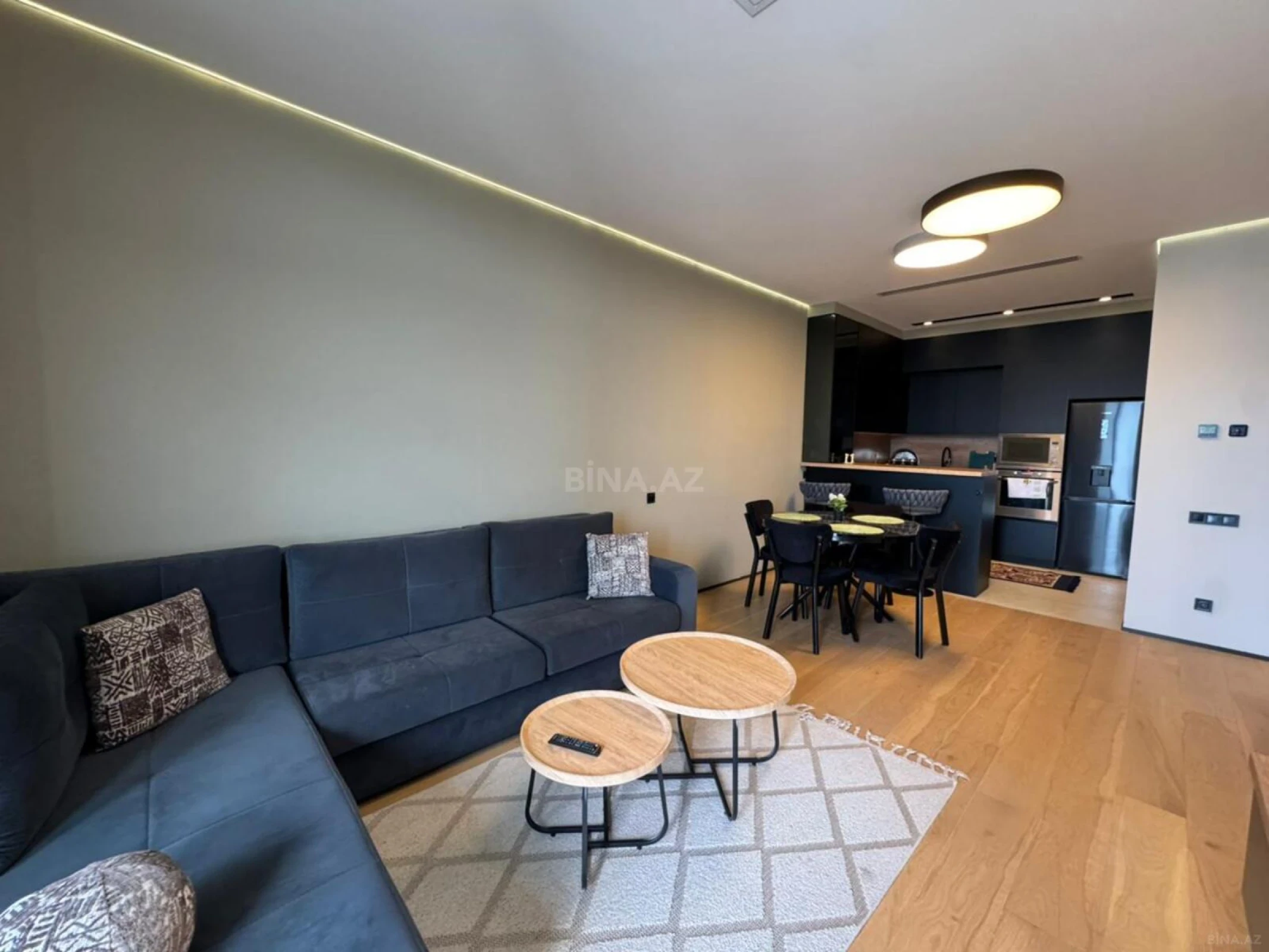 Kirayə verilir 2 otaqlı mənzil 77 m²