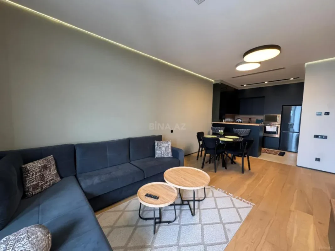 Kirayə verilir 2 otaqlı mənzil 77 m²