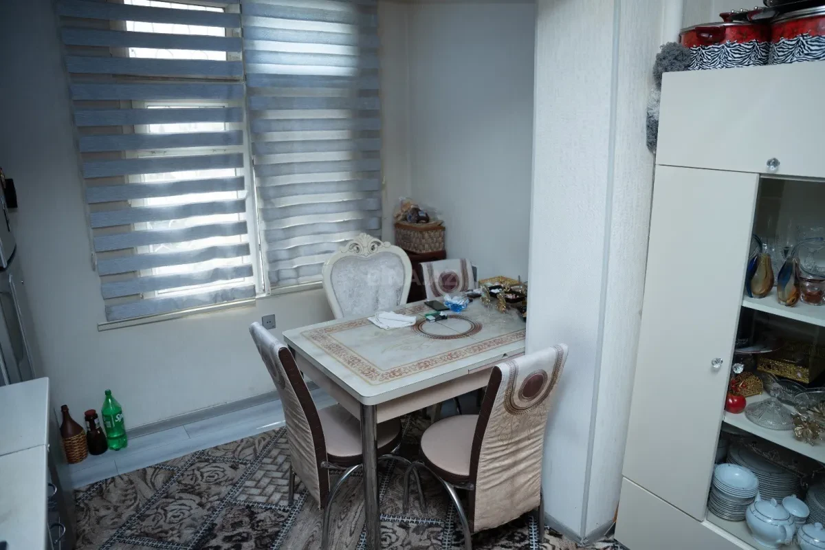 Satılır 5 otaqlı mənzil 125 m²