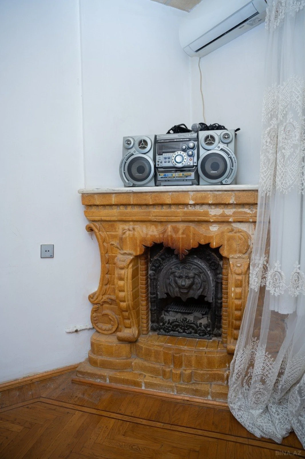 Satılır 5 otaqlı mənzil 125 m²