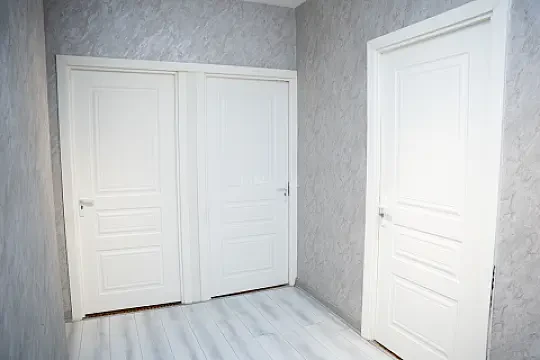 Satılır 5 otaqlı mənzil 125 m²