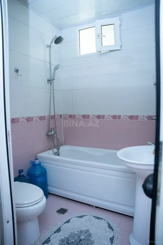 Satılır 5 otaqlı mənzil 125 m²