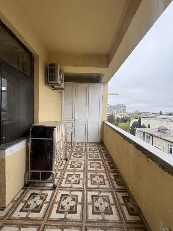 Kirayə verilir 2 otaqlı mənzil 105 m²