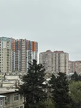 Kirayə verilir 2 otaqlı mənzil 105 m²