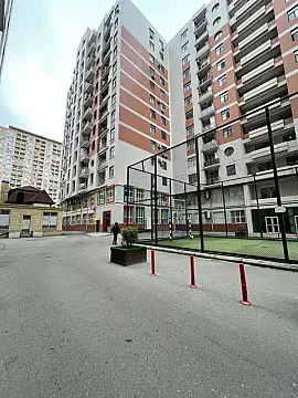 Satılır 4 otaqlı mənzil 130 m² — Bakı 4 otaq 130.00 m²