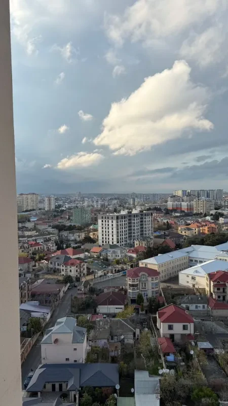 Kirayə verilir 3 otaqlı mənzil 120 m²