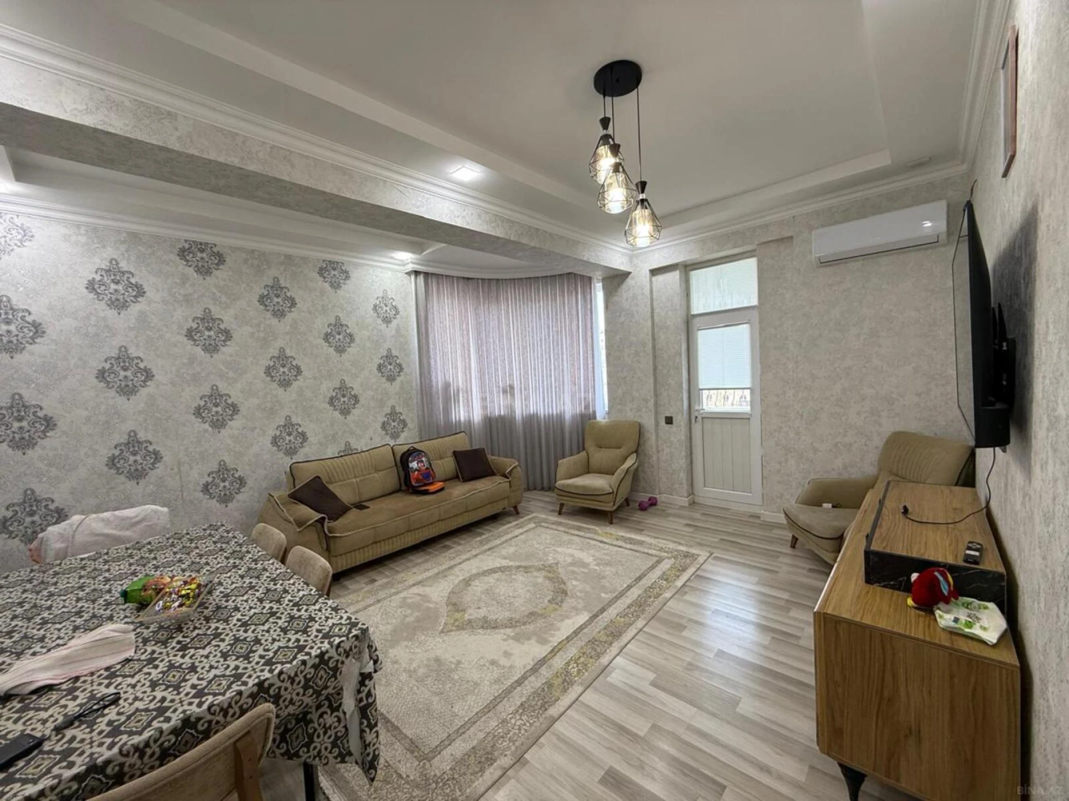 Satılır 3 otaqlı mənzil 123 m²