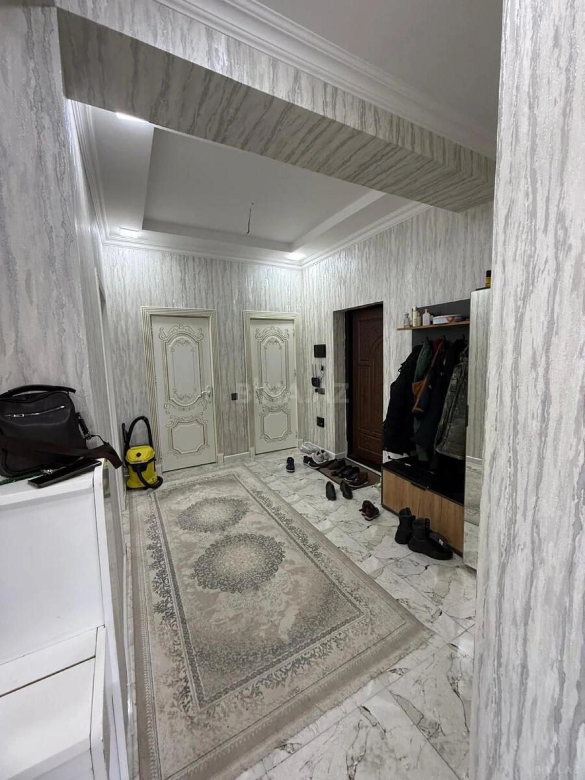 Satılır 3 otaqlı mənzil 123 m²