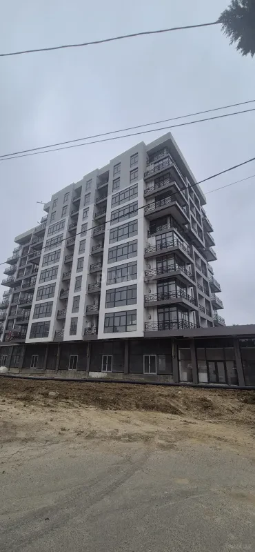 Satılır 3 otaqlı mənzil 124 m²