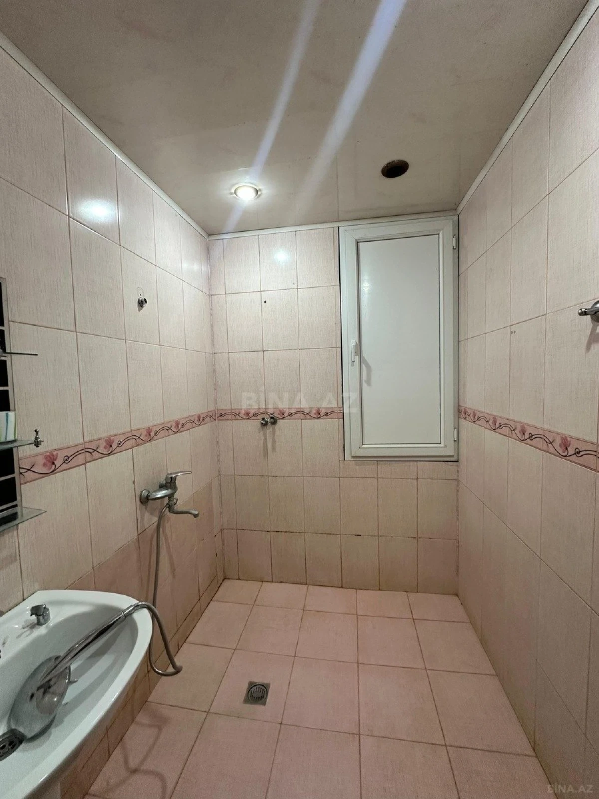 Satılır 2 otaqlı mənzil 70 m²