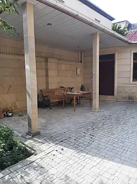 Satılır 7 otaqlı həyət evi 375 m²