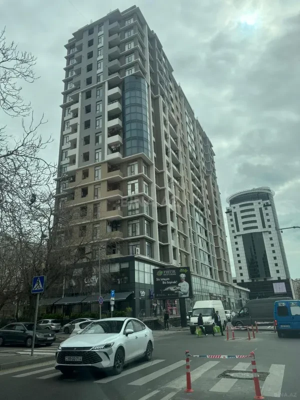 Satılır 3 otaqlı mənzil 91 m²