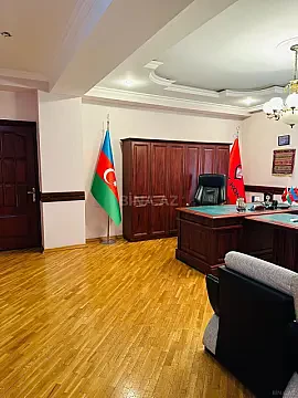 Kirayə verilir 4 otaqlı ofis 165 m²