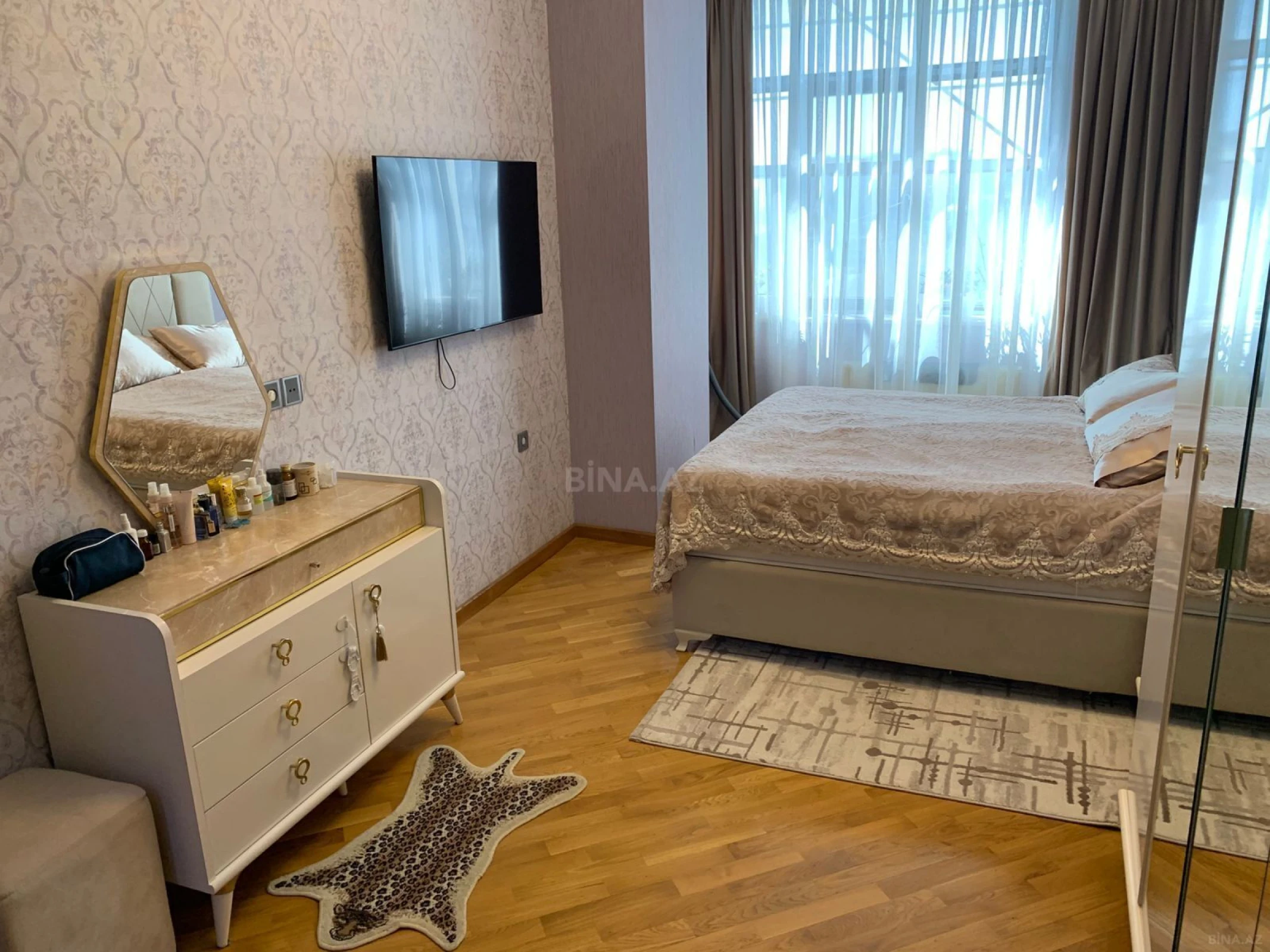 Satılır 3 otaqlı mənzil 105 m²