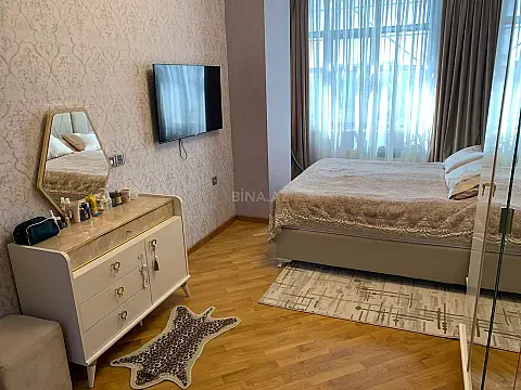 Satılır 3 otaqlı mənzil 105 m²