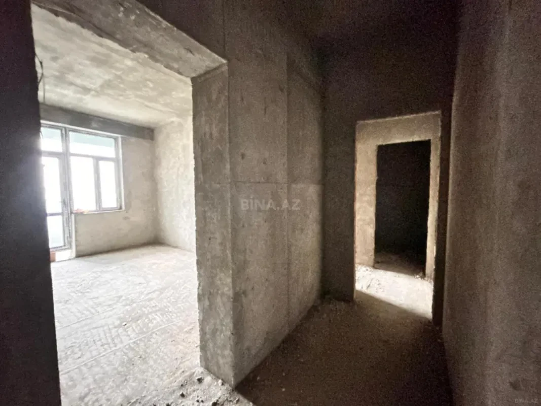 Satılır 4 otaqlı mənzil 185 m²
