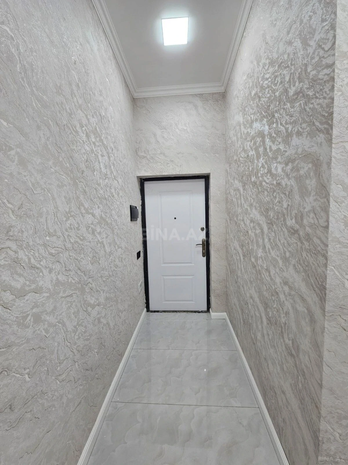 Satılır 2 otaqlı mənzil 56 m²