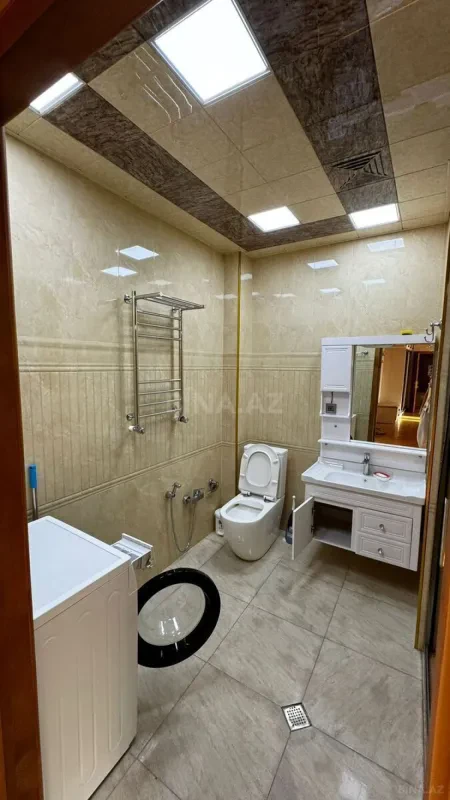 Kirayə verilir 3 otaqlı mənzil 130 m²
