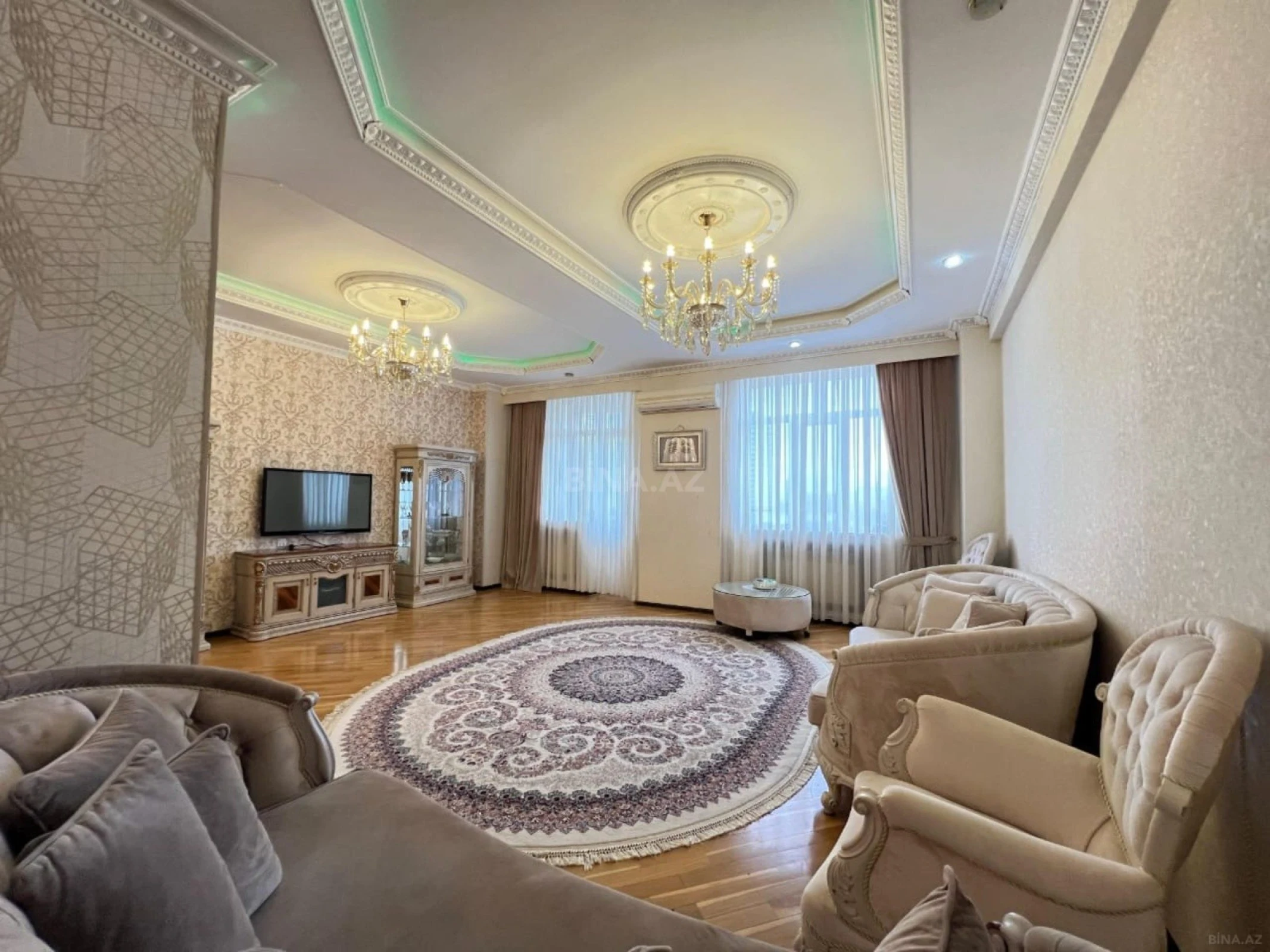 Satılır 3 otaqlı mənzil 163 m²