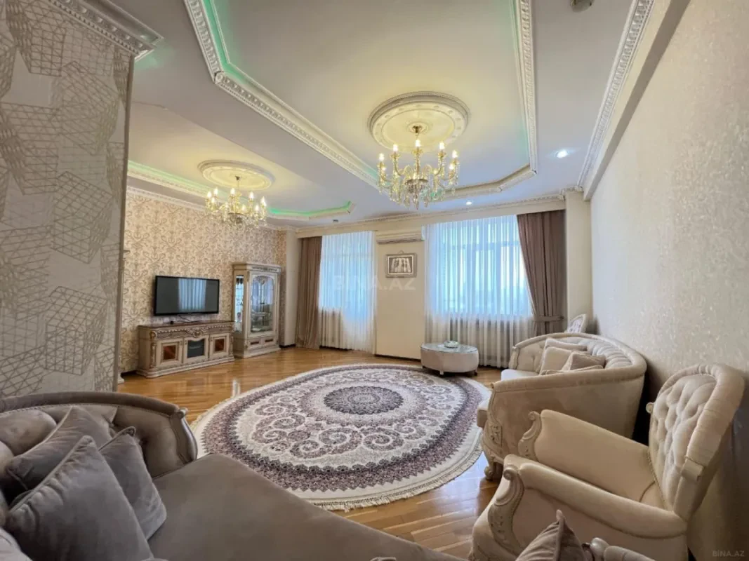 Satılır 3 otaqlı mənzil 163 m²