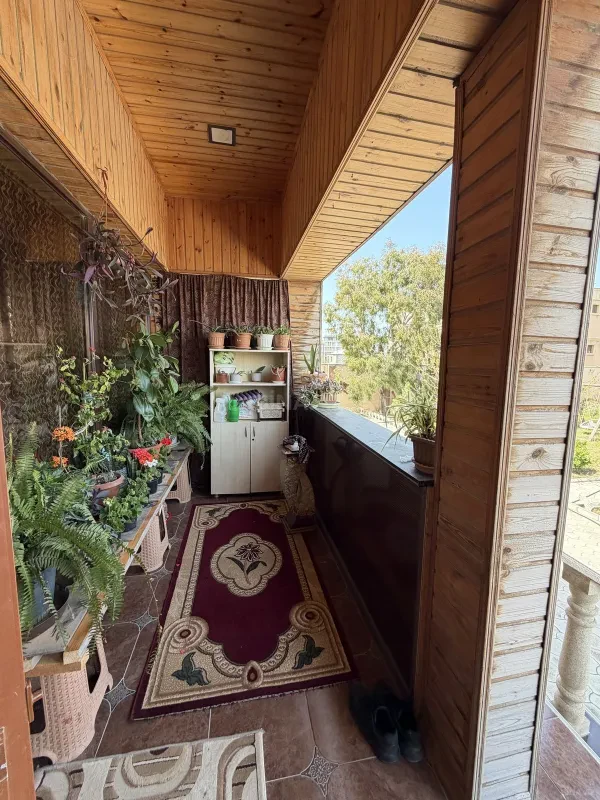 Satılır 5 otaqlı həyət evi 190 m²