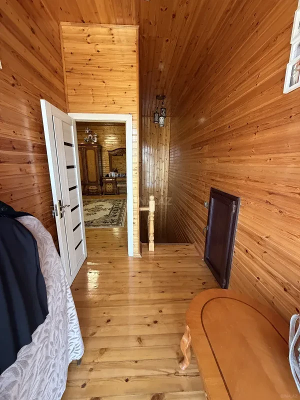 Satılır 5 otaqlı həyət evi 190 m²
