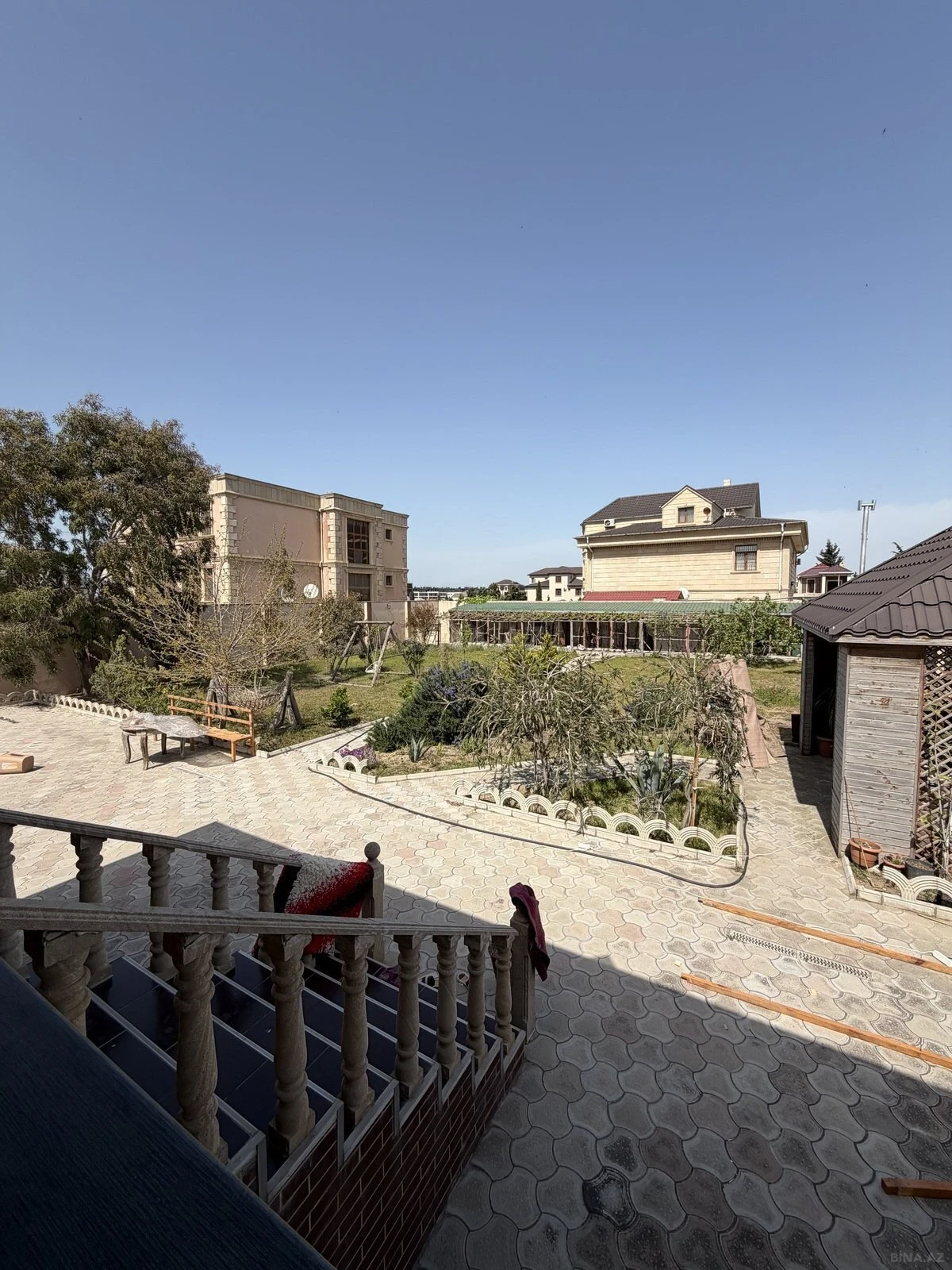 Satılır 5 otaqlı həyət evi 190 m²