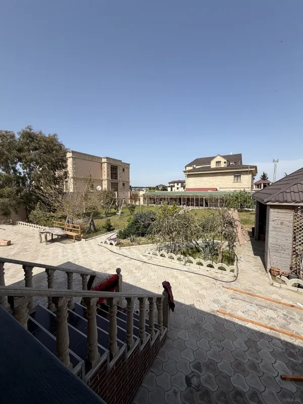 Satılır 5 otaqlı həyət evi 190 m²